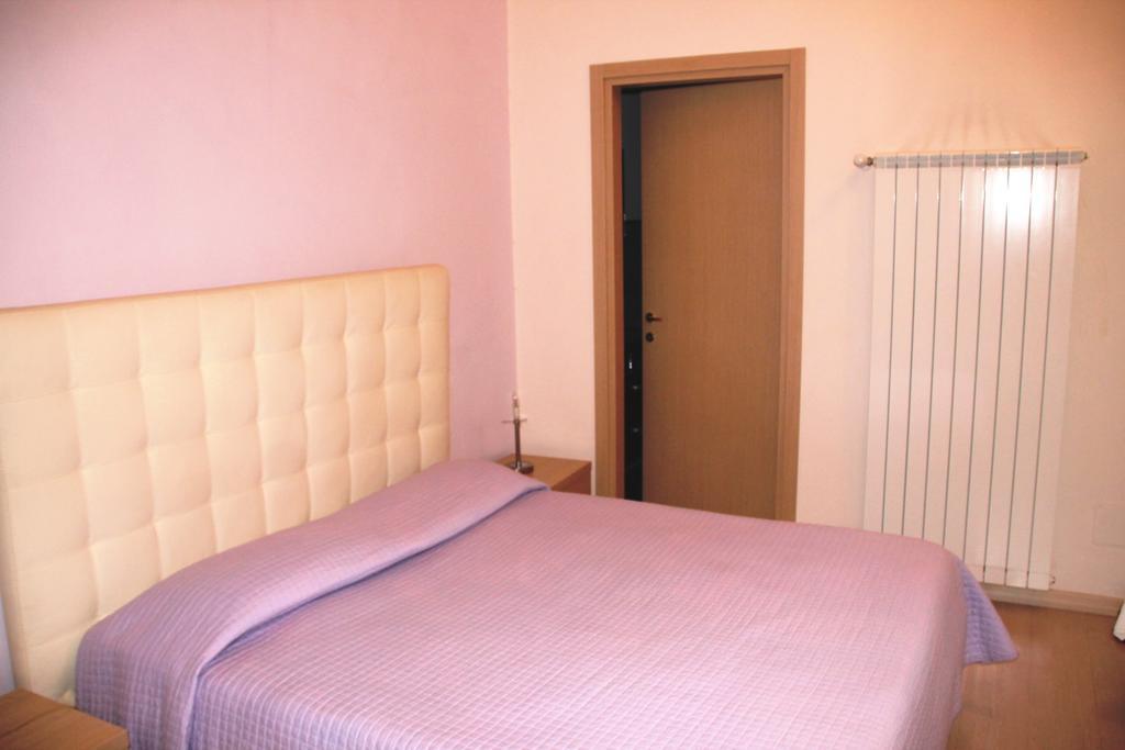 B&B Magnifico Messere Φλωρεντία Δωμάτιο φωτογραφία