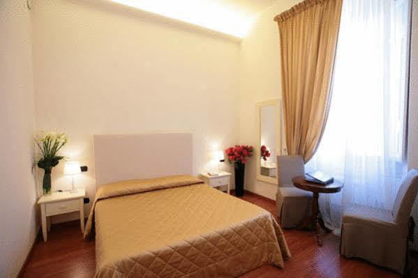 B&B Magnifico Messere Φλωρεντία Εξωτερικό φωτογραφία